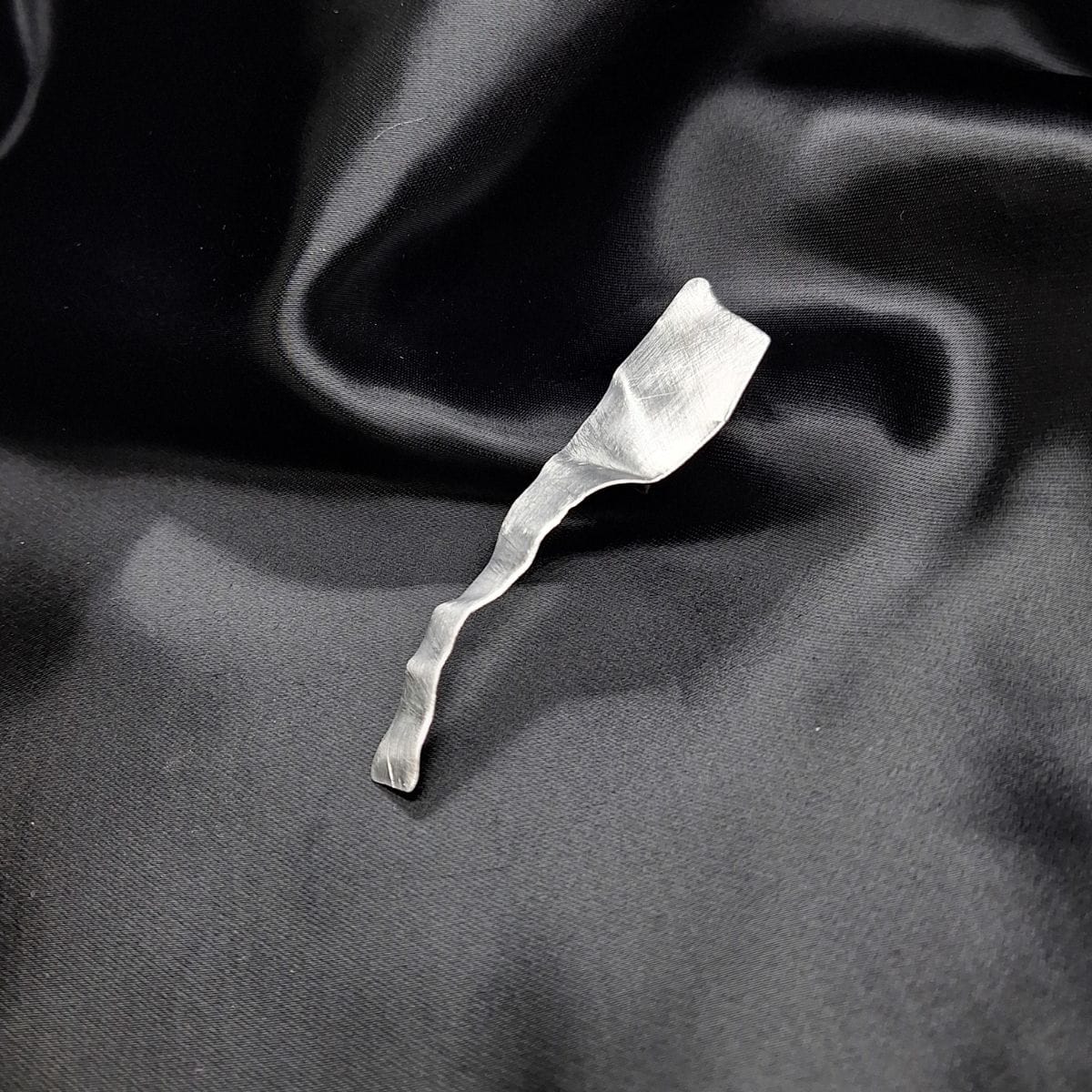 Broš Linija od aluminija